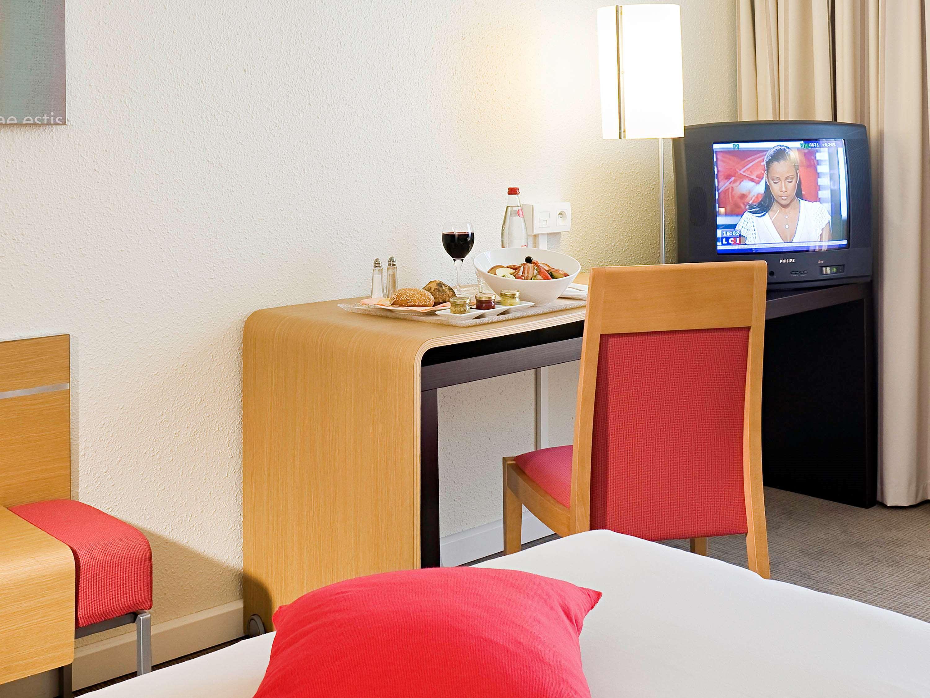Novotel Amiens Pôle Jules Verne Boves Eksteriør billede